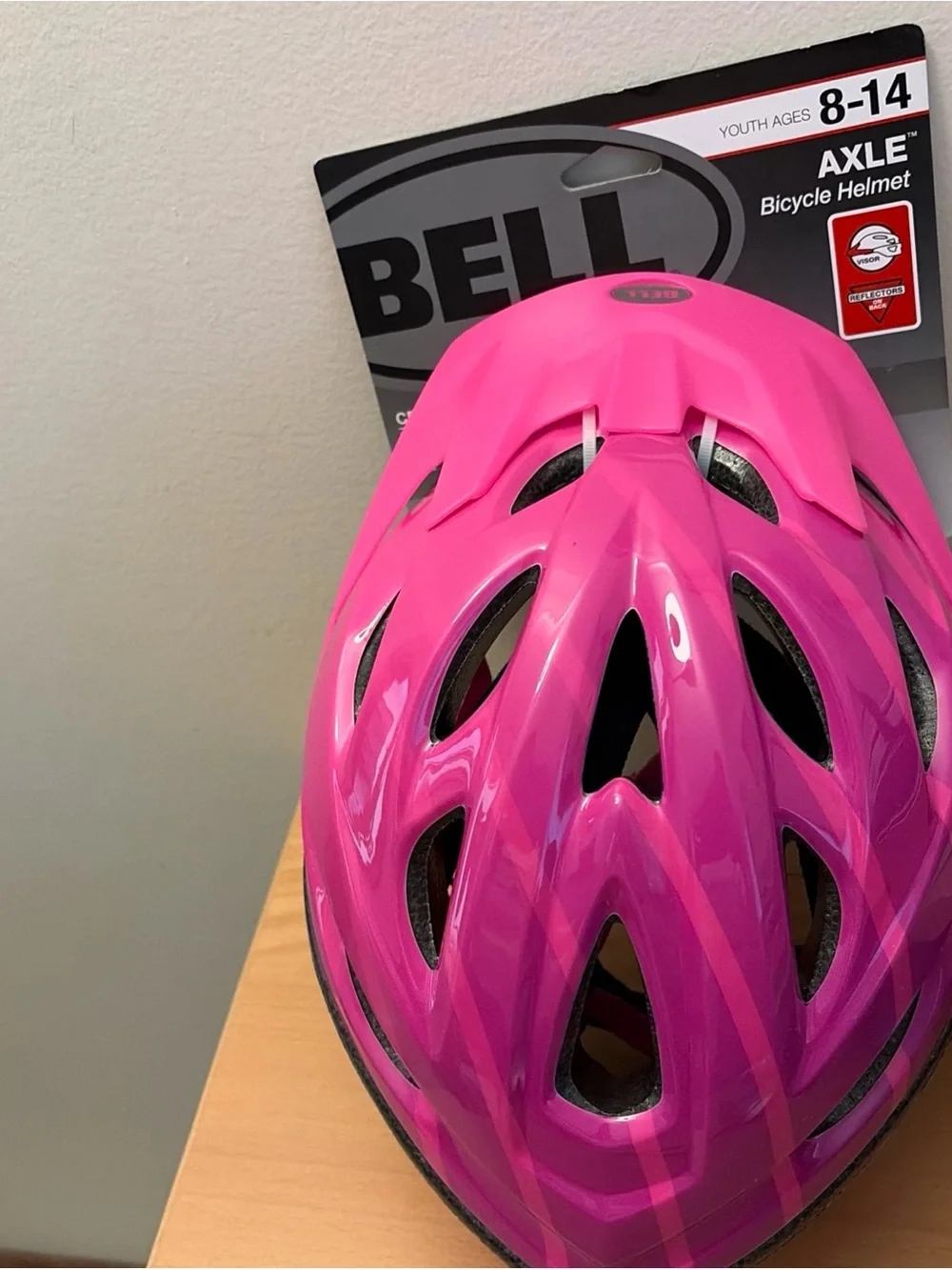 Axle Kids' Helmet in Bright Pink